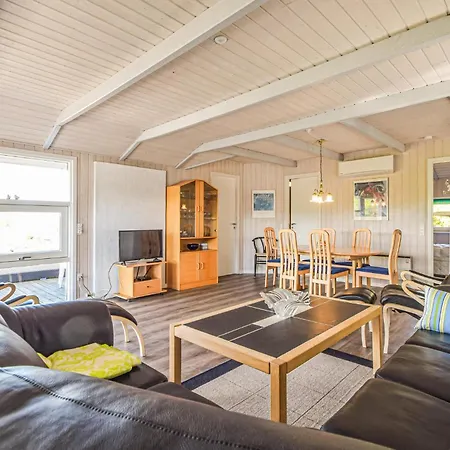בית נופש Amazing Home In Borkop With Sauna בורקופ